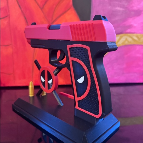 3D Printed The Deadpool Gun. - Picture 6 of 6